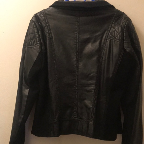 Jacket - Picture 5 of 7